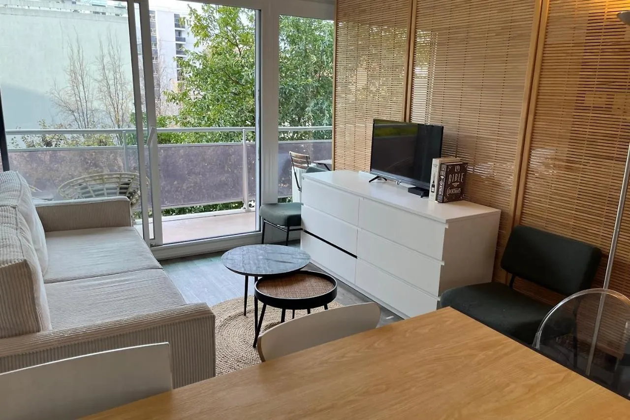 Apartament Small Nest With View Of The Eiffel Tower Paryż